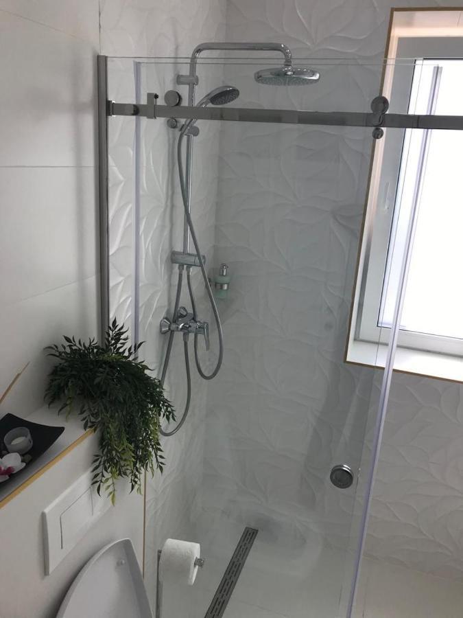 Victoria Luxury Apartment 11 Бухарест Экстерьер фото